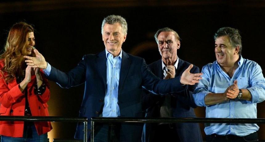 Mauricio Macri cerró su campaña ante una multitud en Córdoba: El domingo nos jugamos el presente y el futuro