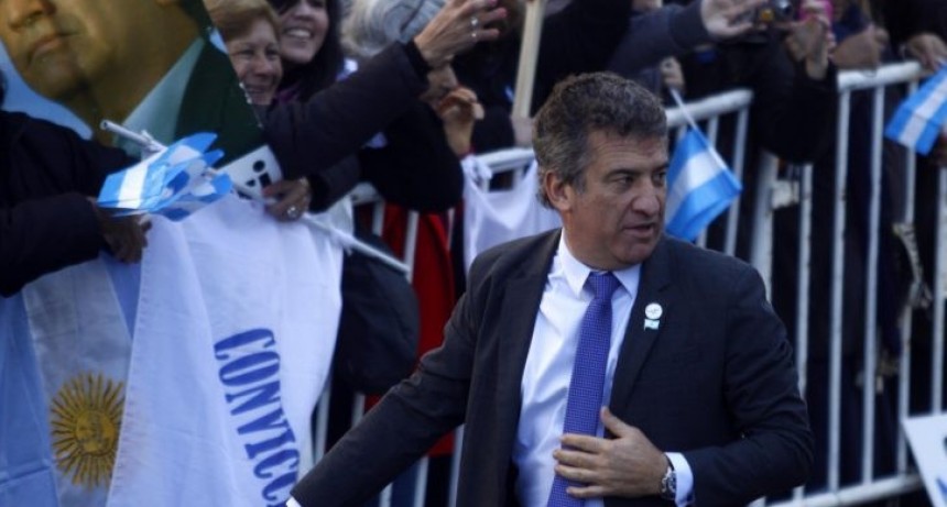 El exgobernador de Entre Ríos Sergio Uribarri quedó envuelto en un escándalo de sobreprecios