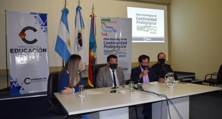 Gordillo presentó el Programa de “Capacitación y Actualización” para docentes