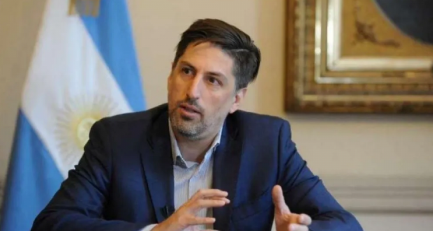 Trotta sugirió: “No hace falta la vacuna para volver a clases”