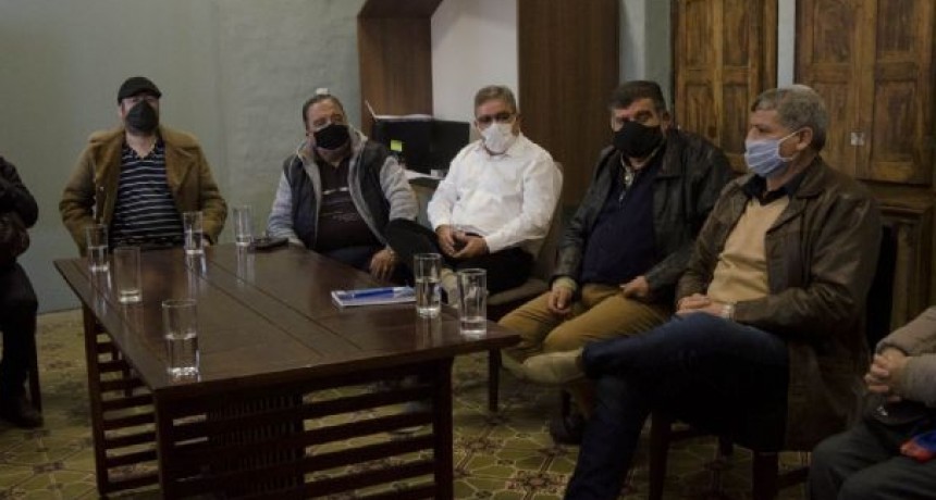 Jalil se reune este jueves con los gremios docentes