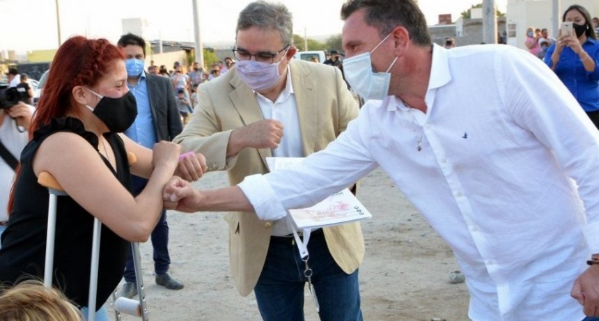 El Gobierno entregó 40 viviendas en Loteo Parque Sur