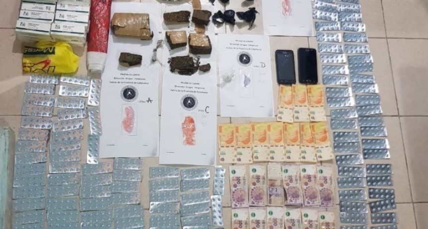 En tres operativos incautan pastillas, un kilo de marihuana y casi $100 mil