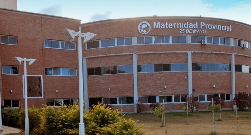 Una mujer con Covid-19 dio a luz en la Maternidad