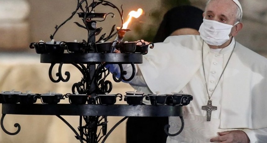 El Papa respaldó el matrimonio igualitario: “Tienen derecho a estar en familia”