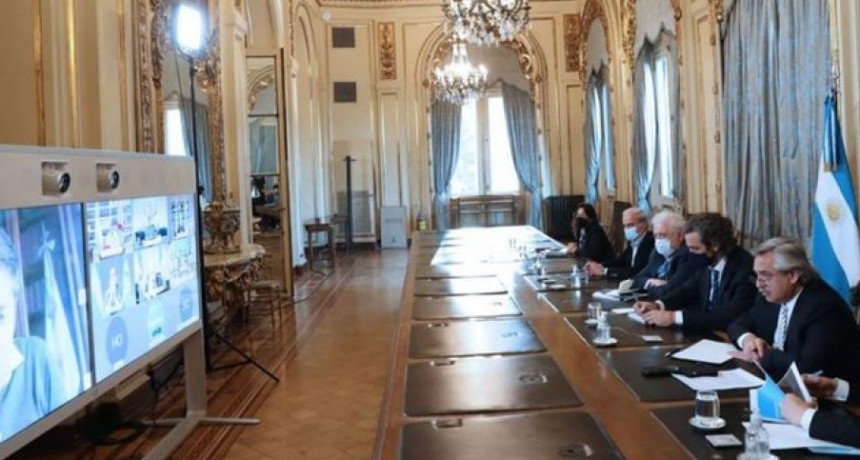 Fernández definió la continuidad de una cuarentena estricta en ocho provincias