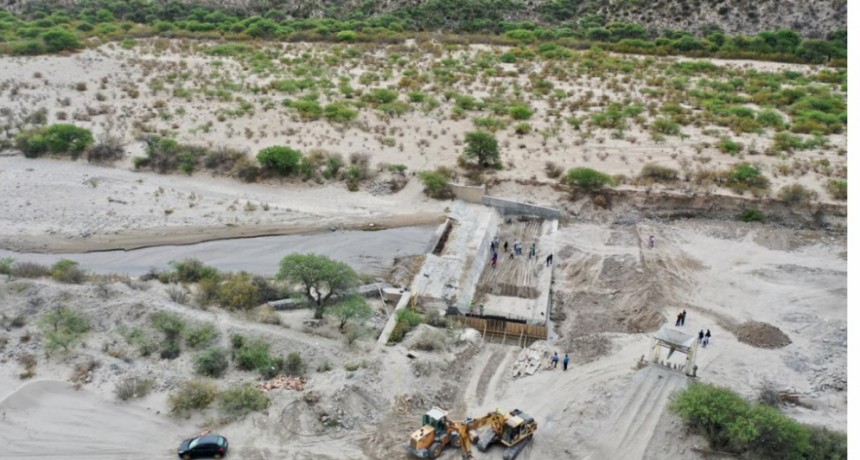 Jalil recorrió obras de infraestructura hídrica en Santa María