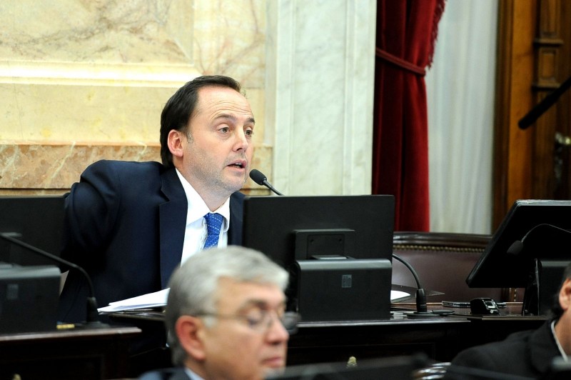 Media Sanción del Senado a Ley  que Sanciona la Tenencia de Pornografia Infantil 