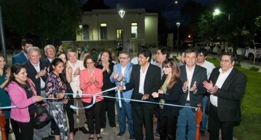 La Gobernadora inaugur&oacute; la plaza del Fog&oacute;n