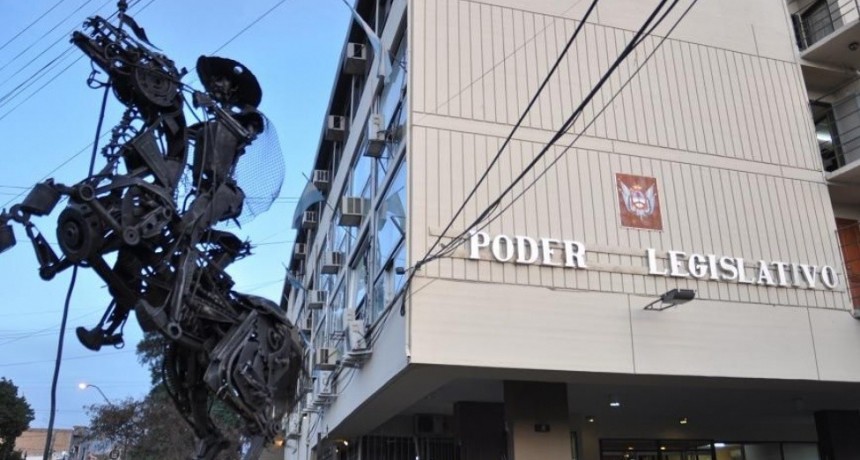 El FCyS-Cambiemos abandon&oacute; la sesi&oacute;n y el oficialismo sancion&oacute; otro proyecto antiplus