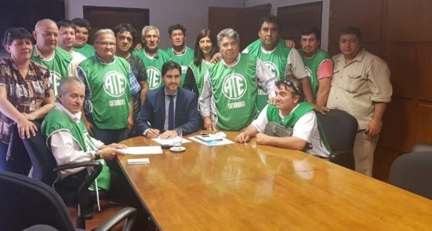 La Provincia adelanta el pago de la cl&aacute;usula gatillo