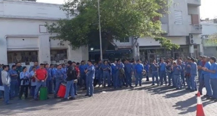 ALPARGATAS: "Los paliativos del gobierno son migajas con eso no alcanza&rdquo;