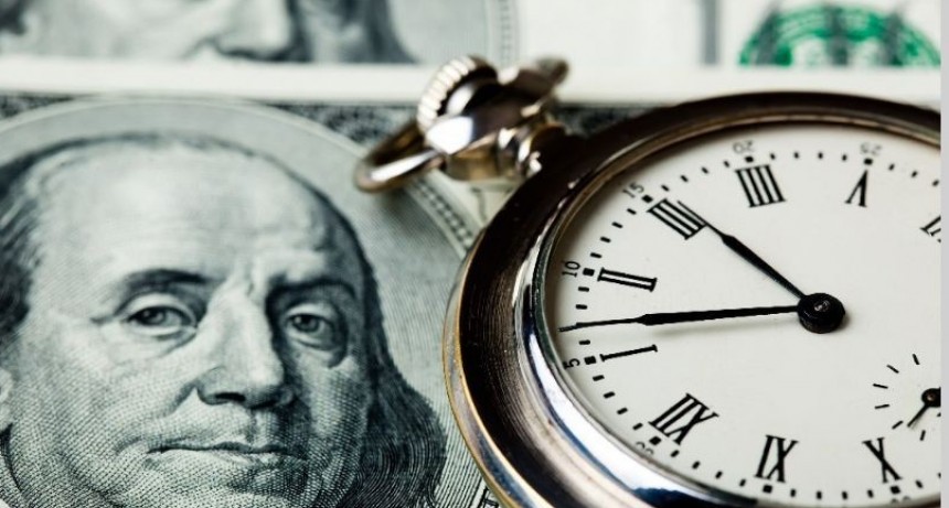 Desde hoy se podr&aacute;n comprar d&oacute;lares despu&eacute;s de las 15