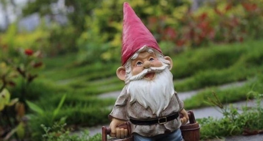 Anciano llamo a la polic&iacute;a para denunciar el robo de un duende