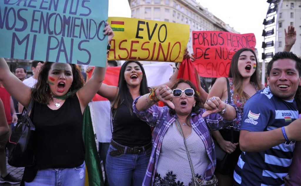 Libertad para Bolivia: el festejo en el Obelisco luego de la renuncia de Evo