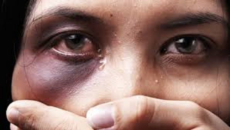 Una mujer fue asesinada cada dos meses y por día 17 son víctimas de violencia