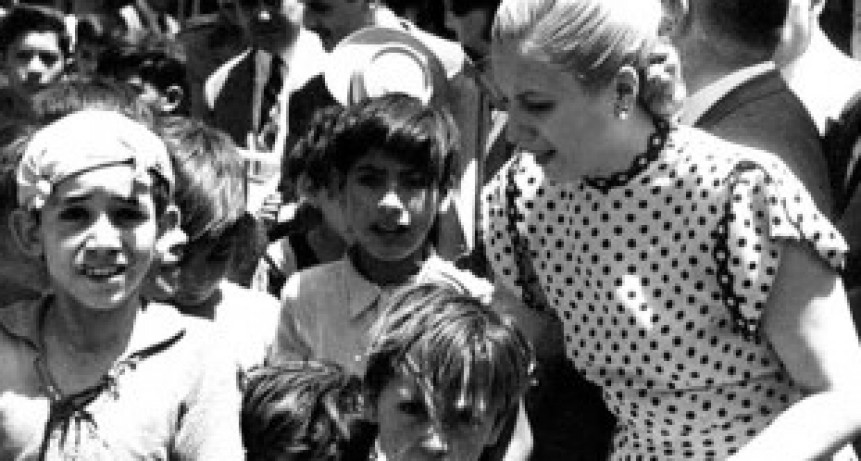 Santiago Regolo afirmó que Evita es una santa popular con una valoración política