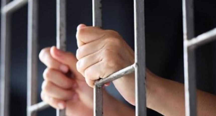 Al calabozo por pegarle a una mujer