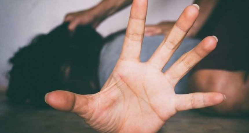 Habrían abusado de una jovencita en manada en reiteradas oportunidades 