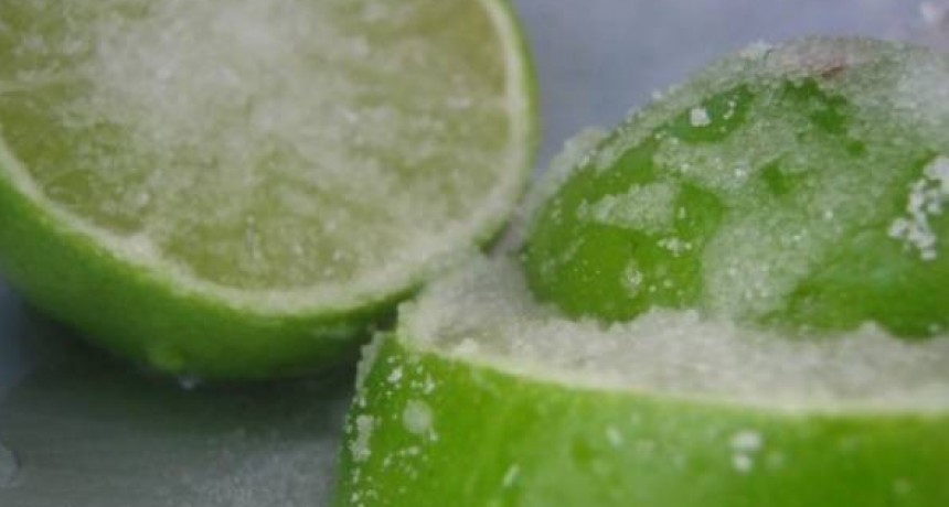 ¿Por qué la terapia con limón congelado es buena para tu salud?