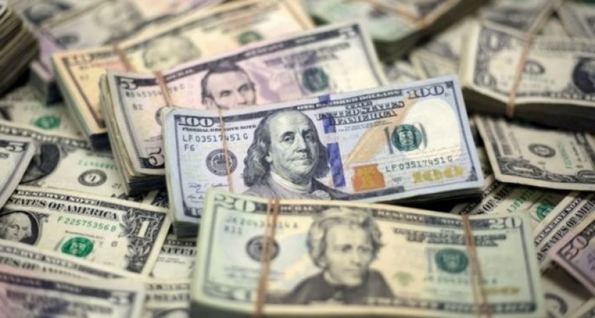 El Banco Central planchó artificialmente el dólar y le deja un problema serio a Alberto Fernández