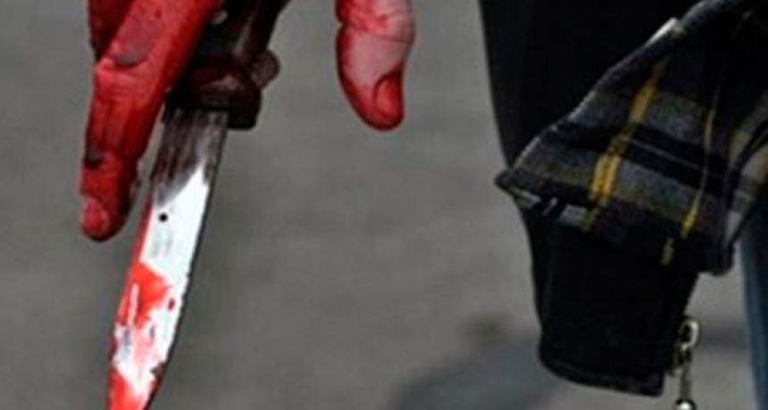 Pelea sangrienta: Un joven fue apuñalado en el barrio Santa Lucía