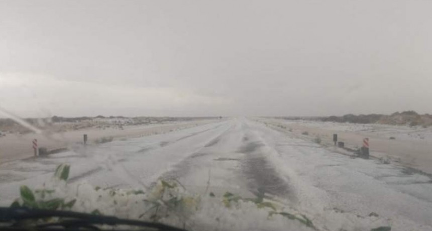 Piedra y lluvia torrencial en el Oeste