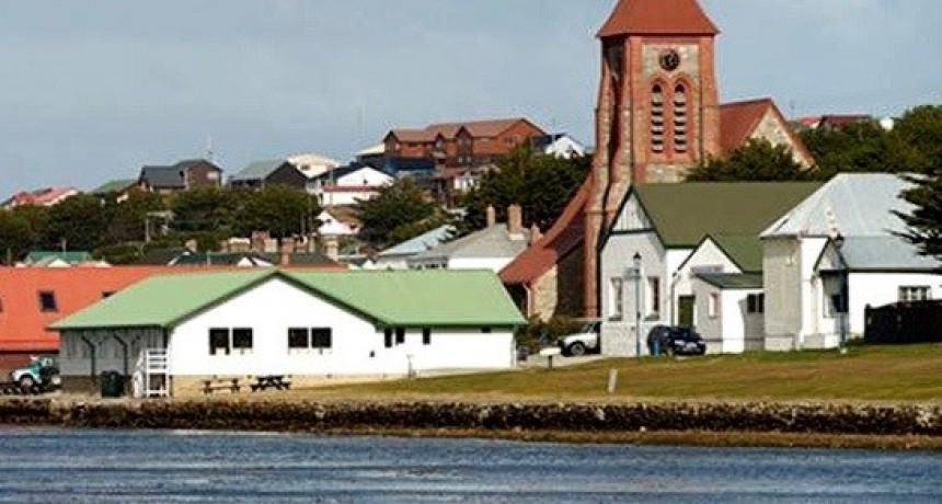 Se inauguró el vuelo entre Córdoba y Malvinas y hubo protestas de personal aeronáutico