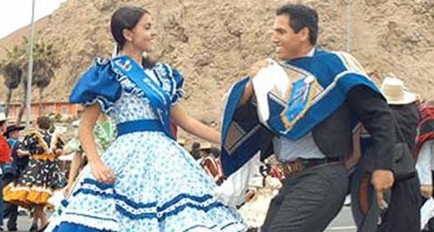 Danza en la plaza para aprender a bailar folklore