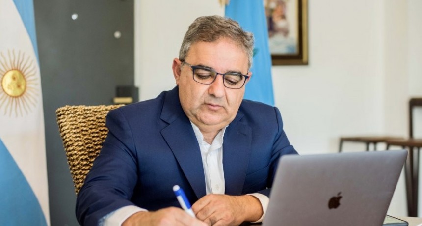 Jalil anunció un seguro especial para testeo de pacientes sin obra social