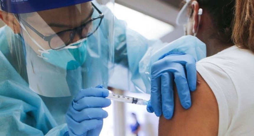 La vacuna de la gripe podría potenciar la inmunidad contra el COVID-19