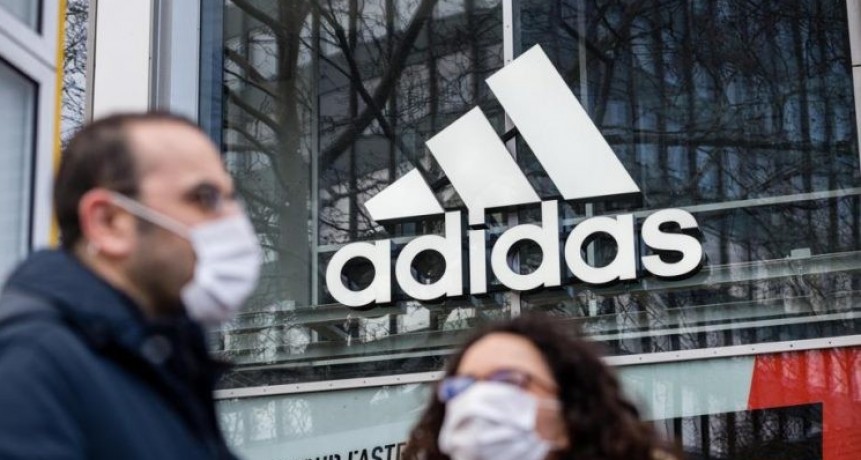 Ante la crisis, Adidas avanza con una reestructuración y cerraría locales en Argentina