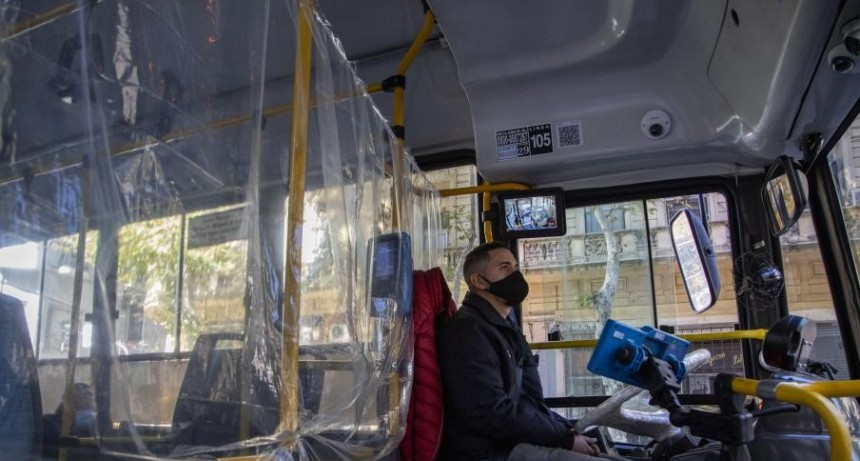 UTA acuerda $15.000 no remunerativos para los choferes del interior del país