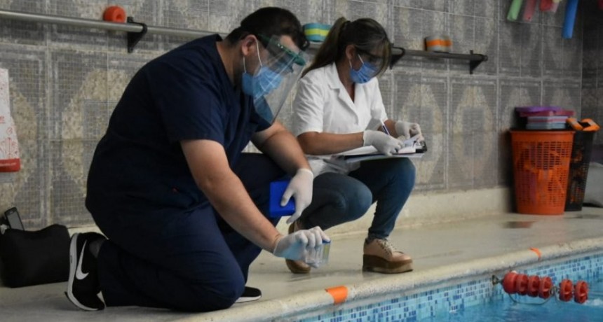 El municipio inició los controles en natatorios de la ciudad
