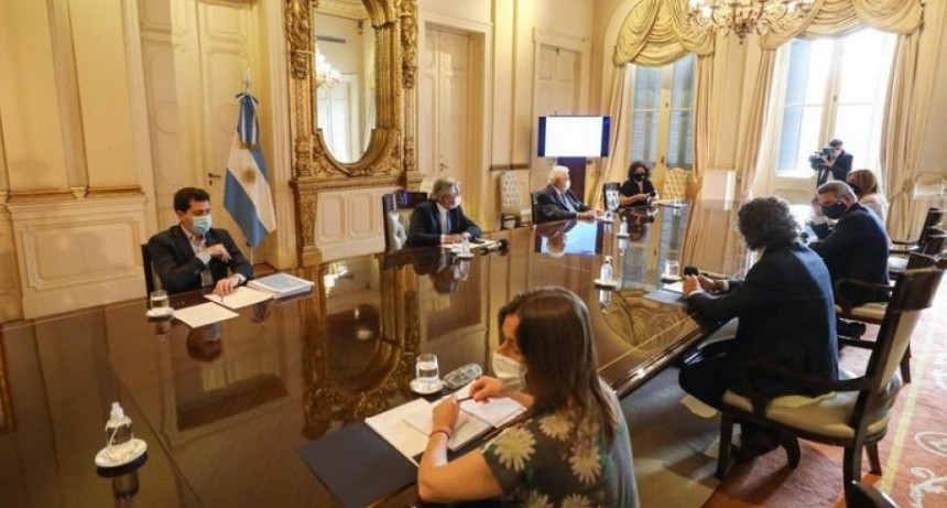 El Gobierno indicó que la campaña de vacunación empezará la primera quincena de enero