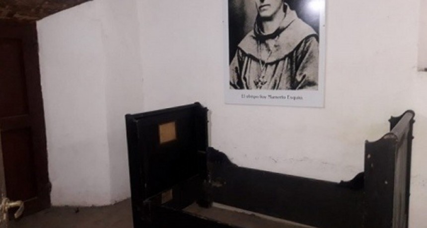 En el Calvario se exhibe la cama que le perteneci&oacute; a Fray Mamerto Esqui&uacute;