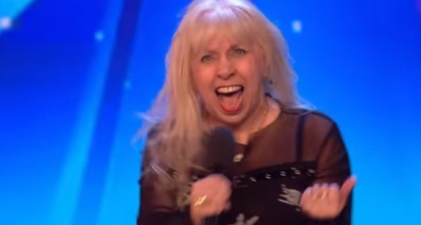 Abuela rockera se luce cantando cl&aacute;sico de AC/DC en &ldquo;Britain&rsquo;s Got Talent&rdquo;
