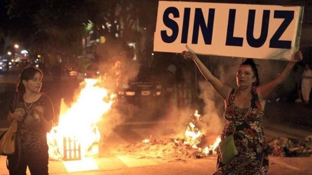 La &uacute;ltima: Mandan carta del Veraz para cobrar la luz