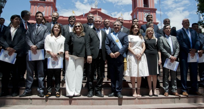 Juró el gabinete de Jalil