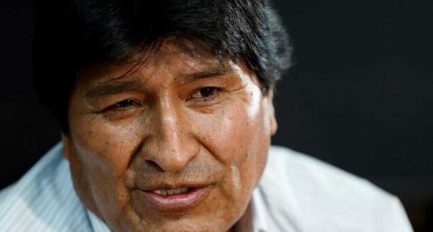 Evo Morales llegó al país y permanecerá en condición de asilado político