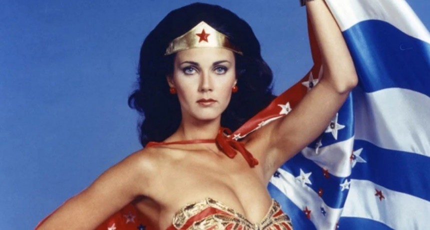 Lynda Carter, La Mujer Maravilla, reveló que sufrió acoso sexual: Hacían agujeros en mi camarín para ver cómo me cambiaba