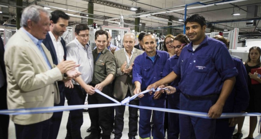 El vicegobernador encabezó la puesta en marcha de maquinaria en Confecat