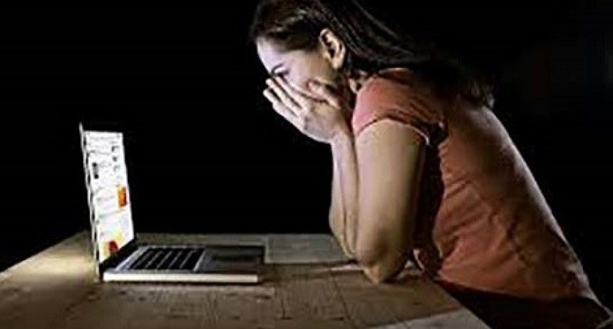 Se negó a tener sexo con su ex y publicó fotos íntimas en la aplicación WhatsApp