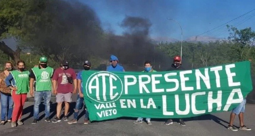 Reclamo salarial y caos vehicular por una protesta de ATE Valle Viejo