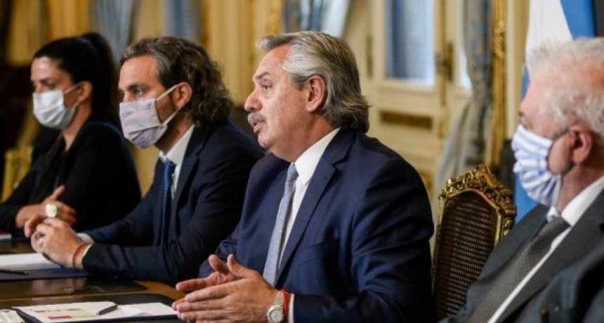 Alberto Fernández adelantó que se vacunarán a 300 mil personas antes de fin de año