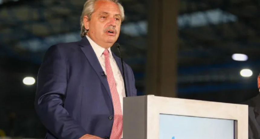 Alberto Fernández: “De la pobreza no se sale con el auxilio del Estado con planes”