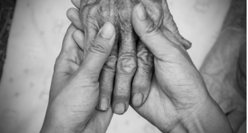 VERGONZOZO: Convivieron con el cuerpo sin vida de su padre por 12 horas en Chaquiago