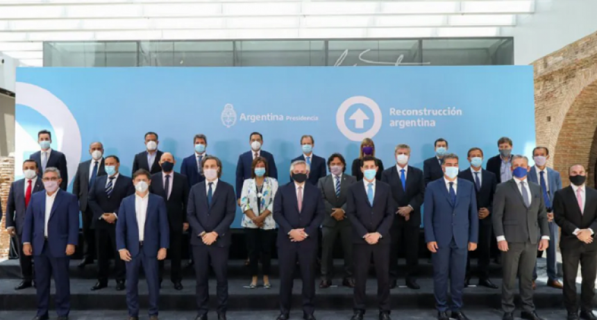 Jalil junto a 20 gobernadores que firmaron el pacto fiscal le pidieron a Alberto Fernández suspender las PASO