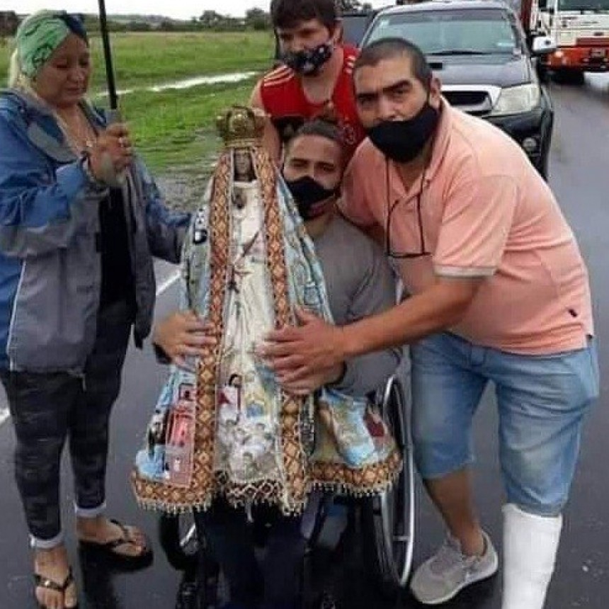 Sorpresa y Emoción: La Virgen del Valle fue al encuentro de René Barrionuevo en el límite con Catamarca