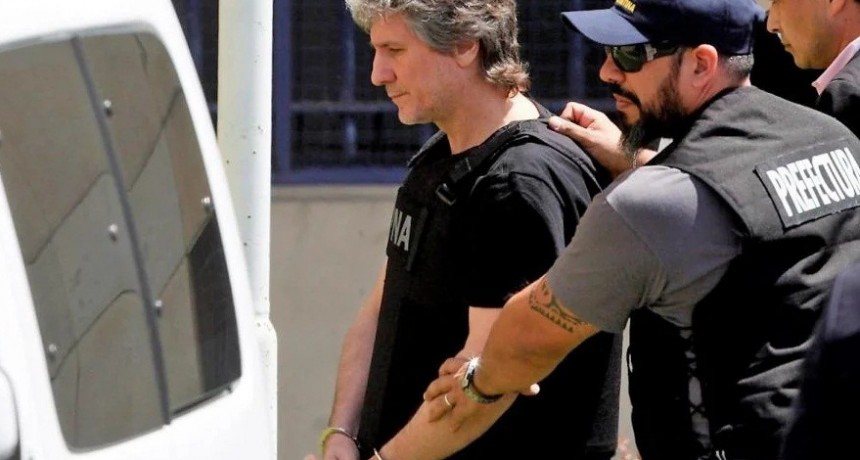Organizaron un “abrazo solidario” en Tribunales en apoyo a Amado Boudou